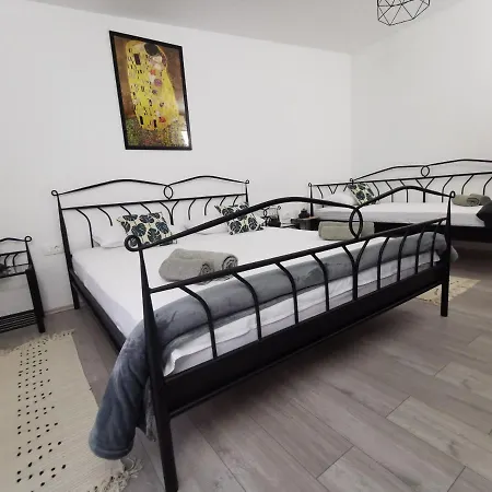 Accommodation Mala Plaza Podaca Esterno foto