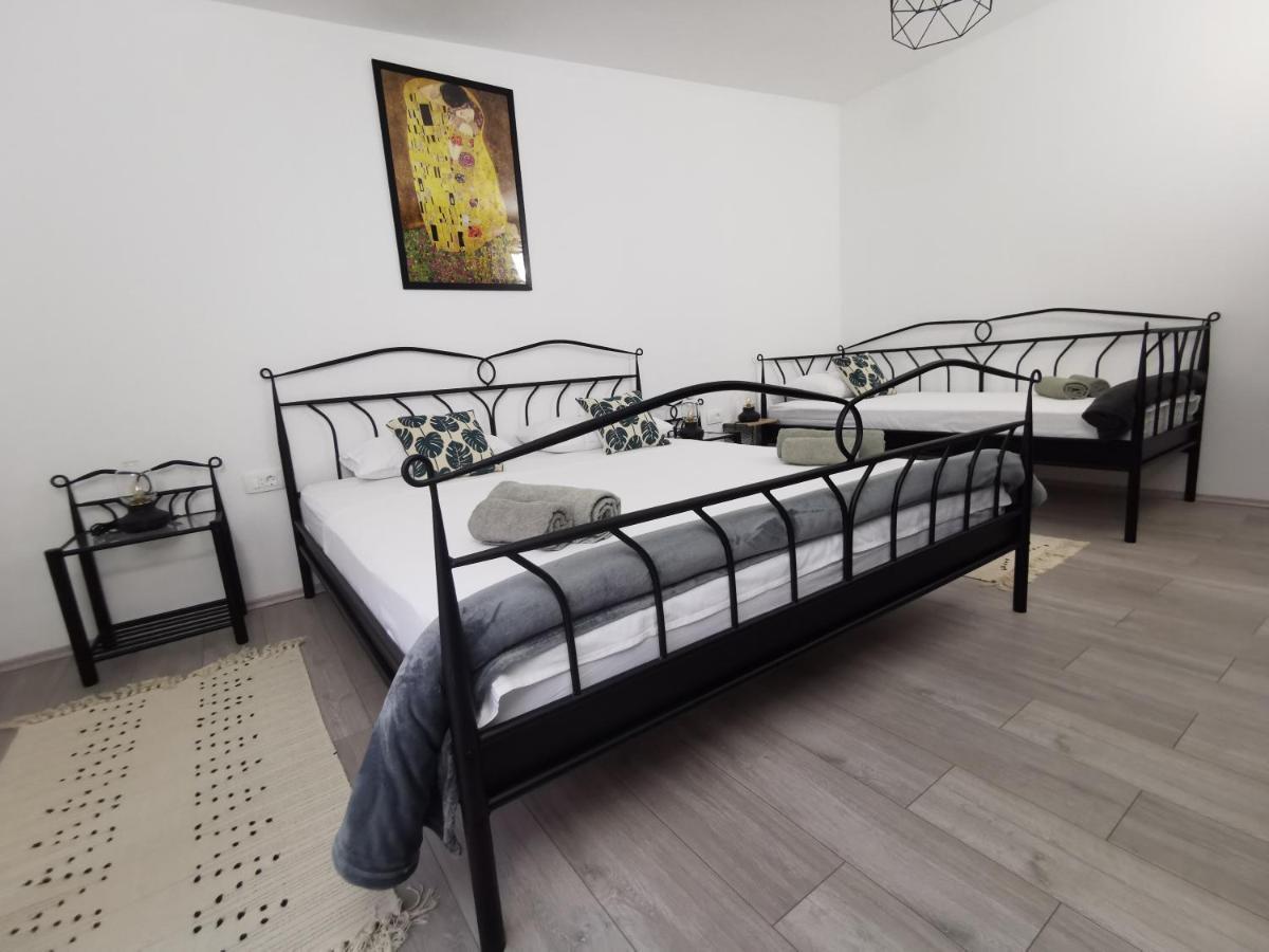 Accommodation Mala Plaza Apartment *