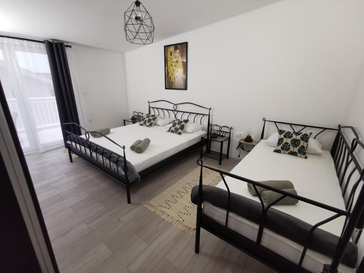 Apartment Accommodation Mala Plaza Podaca